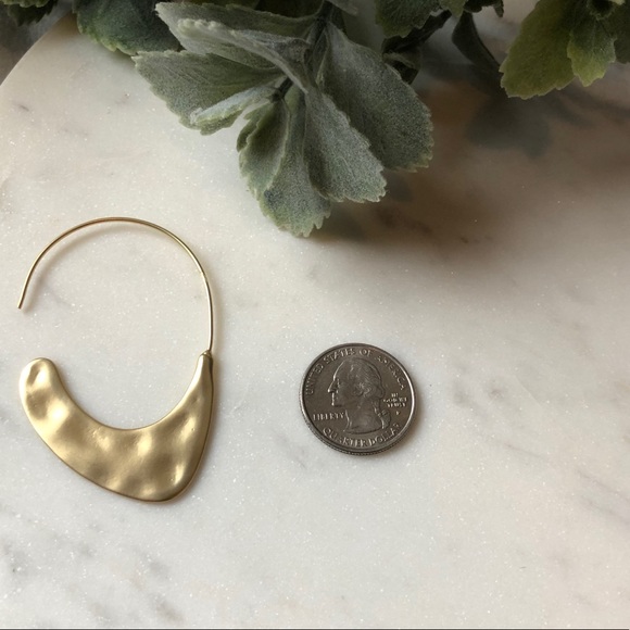 The Willa - Hammered Vintage Crescent Hoops - Picture 3 of 3